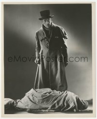 1t185 BODY SNATCHER 8.25x10 still 1945 full-length Boris Karloff over dead body by Ernest Bachrach!