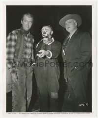 2h611 MAN OF A THOUSAND FACES candid 8.25x10 still 1957 James Cagney visited by Stewart & Welles!