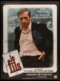 2z1148 SON French 1p 1973 great close up of Yves Montand with target on his chest!