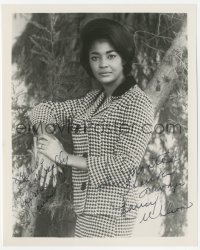 3f1122 NANCY WILSON signed 8x10 REPRO still 1980s posed outdoor portrait of the pretty jazz singer!