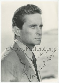 3f0927 MICHAEL DOUGLAS signed 5x7 photo 1980s great head & shoulders portrait wearing suit & tie!