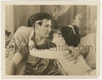 3r0159 CLEOPATRA 8x10.25 still 1928 romantic c/u of Dorothy Revier & Robert Ellis as Marc Antony!