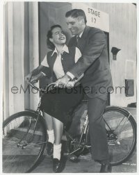 3r0165 COME BACK LITTLE SHEBA candid 6.75x8.75 still 1953 Burt Lancaster & Terry Moore on bicycle!