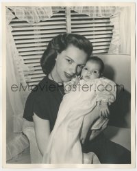4w1360 JUDY GARLAND/LIZA MINNELLI deluxe 8x10 still 1946 mom Judy holding newborn baby Liza!