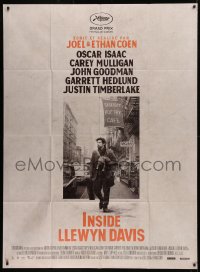 5w1151 INSIDE LLEWYN DAVIS French 1p 2013 Coen Brothers, Oscar Isaac on street with cat & guitar!