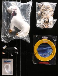 6d0092 LOT OF 5 MOVIE PROMO TOYS 2010s Dead Pool, Sonic the Hedgehog, Ferdinand & more!