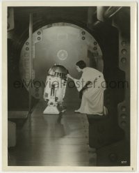 7h0731 STAR WARS 8x10 REPRO photo 1980s Carrie Fisher as Princess Leia giving message to R2-D2!