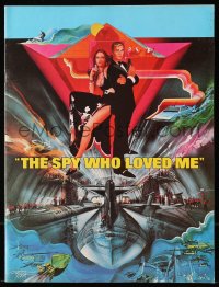 7h1163 SPY WHO LOVED ME souvenir program book 1977 Peak art of Roger Moore as James Bond & Bach!