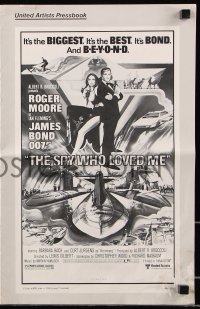 7h1310 SPY WHO LOVED ME pressbook 1977 Bob Peak art of Roger Moore as James Bond & Barbara Bach!