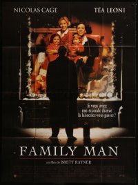 7y0914 FAMILY MAN French 1p 2000 Nicolas Cage gets to see what his life with Tea Leoni would be!