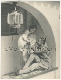 8m0266 JOHN BARRYMORE/DOLORES COSTELLO deluxe 8.25x11 still 1930 at home with baby Dolores Ethel Mae!