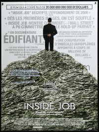 9b1522 INSIDE JOB French 1p 2010 Charles Ferguson, Matt Damon standing on huge pile of money!