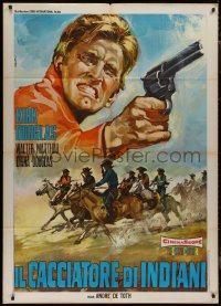 9b0959 INDIAN FIGHTER Italian 1p R1966 different Ezio Tarantelli art of Kirk Douglas pointing gun!