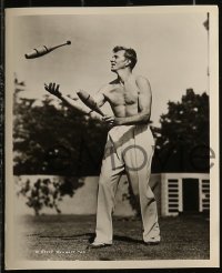 9c0888 BRUCE BENNETT 3 8x10 stills 1943 great images of the star getting fit for role in Sahara!