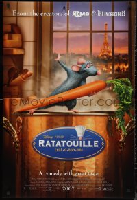 9f1044 RATATOUILLE int'l advance DS 1sh 2007 Patton Oswalt, great image of mouse w/carrot!