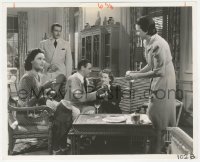 9p0700 LETTER 8.25x10 still 1940 Bette Davis, Herbert Marshall & others having drinks by Bert Six!