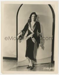 9t0926 LORETTA YOUNG 8x10.25 still 1930s full-length modeling a great leopard-trimmed outfit!