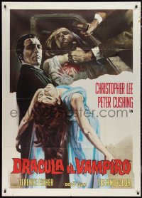 9t0169 HORROR OF DRACULA Italian 1p R1970 different art of vampire Christopher Lee holding girl!