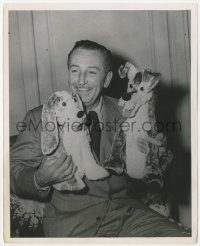 9y1236 LADY & THE TRAMP 7.75x9.5 news photo 1955 Walt Disney in England w/ stuffed toys of stars!