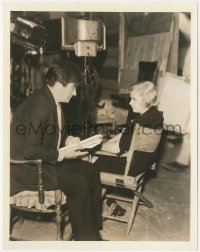 9y1251 MAN WHO RECLAIMED HIS HEAD candid deluxe 8x10 still 1934 Claude Rains & Joan Bennett rehearse!