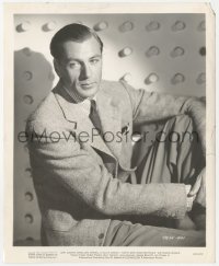 9y1277 NORTH WEST MOUNTED POLICE 8.25x10 still 1940 posed portrait of Gary Cooper in suit & tie!