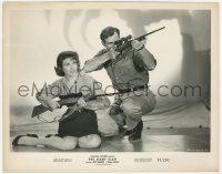 1a1508 GIANT CLAW 8x10.25 still 1957 Jeff Morrow & Mara Corday aiming rifles at the monster!