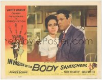 1a0825 INVASION OF THE BODY SNATCHERS LC 1956 best close up of scared Kevin McCarthy & Dana Wynter!