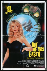 1a1314 NOT OF THIS EARTH 1sh 1988 sexy Traci Lords, artwork of creepy bug-eyed alien!