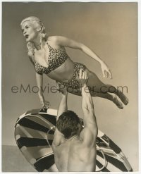 1b0667 JAYNE MANSFIELD/MICKEY HARGITAY deluxe English 9.5x12 still 1957 before they married!