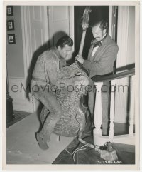 1b2257 FIGHTING KENTUCKIAN candid 8.25x10 still 1949 John Wayne autographs bull fiddle for Jecker!