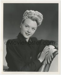 1b2322 LESLIE BROOKS 8.25x10 still 1946 great posed portrait at Columbia Pictures by Cronenweth!