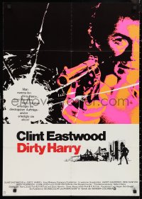 1b0413 DIRTY HARRY German R1976 great c/u of Clint Eastwood pointing gun, Don Siegel crime classic!