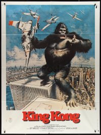 1f1307 KING KONG style A French 1p 1976 John Berkey art of BIG Ape standing on the Twin Towers!