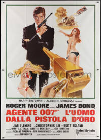 1f1549 MAN WITH THE GOLDEN GUN Italian 2p R1970s Sciotti art of Moore as Bond & sexy girls!