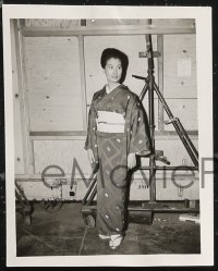 1f2058 GIRL NAMED TAMIKO 26 4x5 stills 1962 great costume test photos of France Nuyen w/info pages!