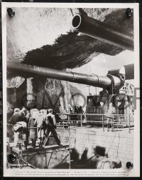 1f2506 GUNS OF NAVARONE 4 8x10 stills 1961 candid images with diretor and huge guns!