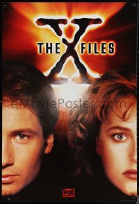 1g0405 X-FILES tv poster 1994 close-up image of FBI agents David Duchovny & Gillian Anderson!