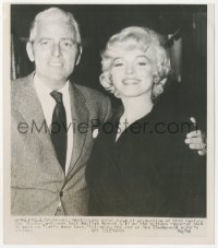 1j1501 MARILYN MONROE 7x8 news photo 1960 smiling with Fox head of production Buddy Adler!