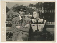 1j1519 NOTORIOUS 8x11 key book still 1946 Cary Grant & Ingrid Bergman exchange information, Hitchcock