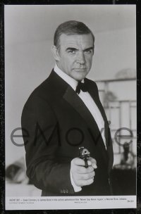 1p1133 NEVER SAY NEVER AGAIN presskit w/ 17 stills 1983 Sean Connery as James Bond, 10 supplements!