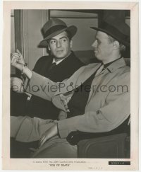 1y1967 KISS OF DEATH 8x10 still 1947 c/u of Victor Mature handcuffed to crazy Richard Widmark!