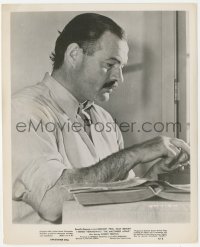 1y1984 MACOMBER AFFAIR candid 8.25x10 still 1947 c/u of author Ernest Hemingway seated at typewriter!