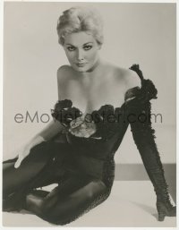 1y2033 PAL JOEY deluxe 7.75x10 still 1957 best portrait of sexy blonde Kim Novak in skimpy outfit!