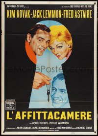 1y0219 NOTORIOUS LANDLADY Italian 1p 1962 different art of Kim Novak, Lemmon & Astaire in keyhole!