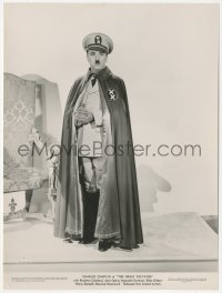 2b1767 GREAT DICTATOR 7.5x10 still 1940 great portrait of Charlie Chaplin as dictator wearing cape!