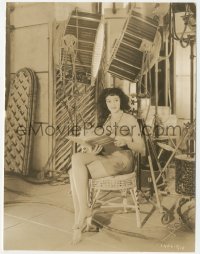 2b1779 ISLAND OF LOST SOULS candid 7x9.25 still 1933 Panther Woman Kathleen Burke reading her script!