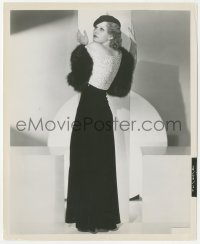 2b1789 JEAN HARLOW 8.25x10 still 1930s full-length in creamy lace bodice w/bands of silver fox!