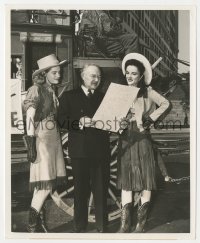 2b1863 SANTA FE TRAIL candid 8x10 still 1940 Alexis Smith & Peggy Diggins with Los Angeles Mayor!