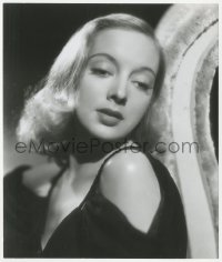 2f1873 EVELYN KEYES 7.5x9 still 1940s super sexy close portrait showing her bare shoulder!