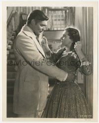 2f1903 GONE WITH THE WIND 8x10 still 1939 angry Clark Gable staring at spoiled Vivien Leigh!